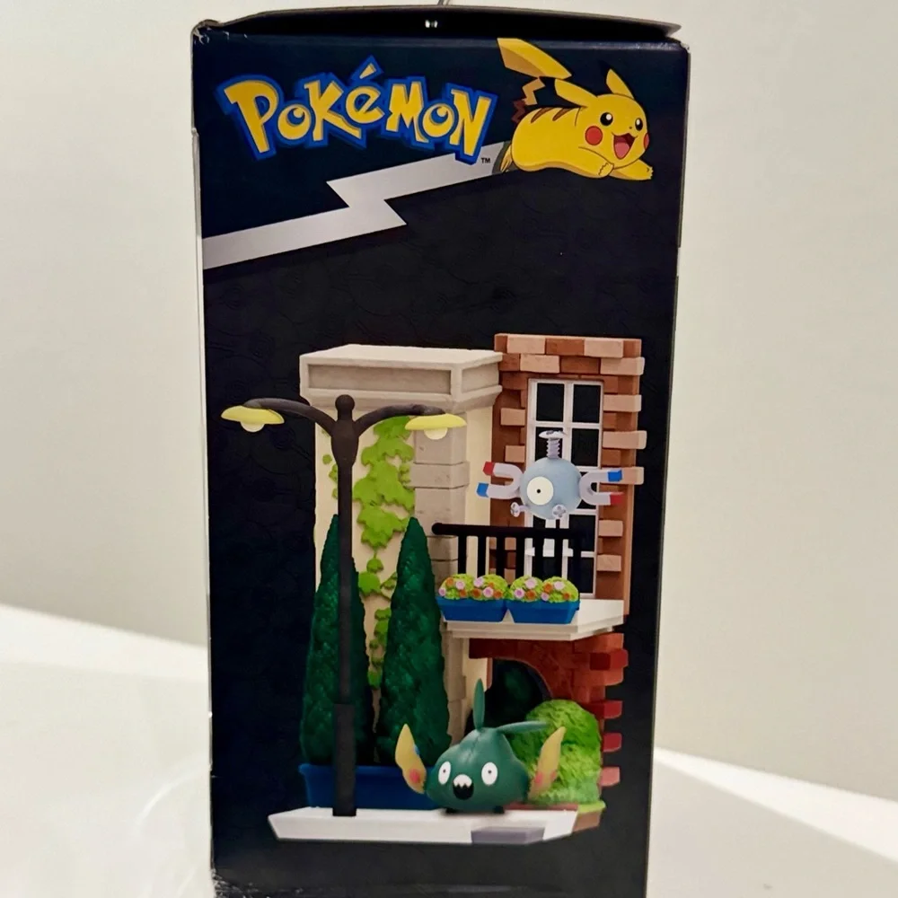 POKÉMON Urban Environment-Multi-Tiered Display Set Battle Figures. NEW